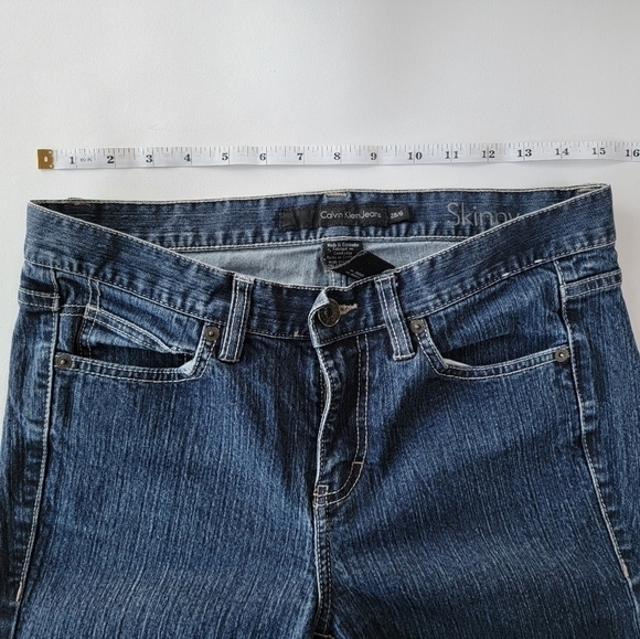 EUC Calvin Klein Darker Wash Jeans Size 28/6 - Picture 5 of 8
